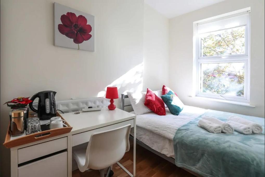 Comfy Private Bedrooms Near Euston Station, Central لندن المظهر الخارجي الصورة
